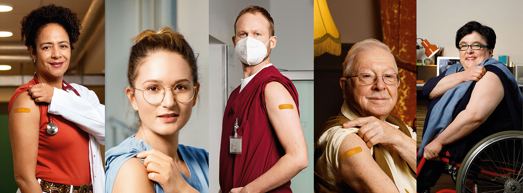 Collage aus 5 Fotos von Menschen, die einen hochgekrempelten Oberarm zeigen, zum Teil mit Pflaster